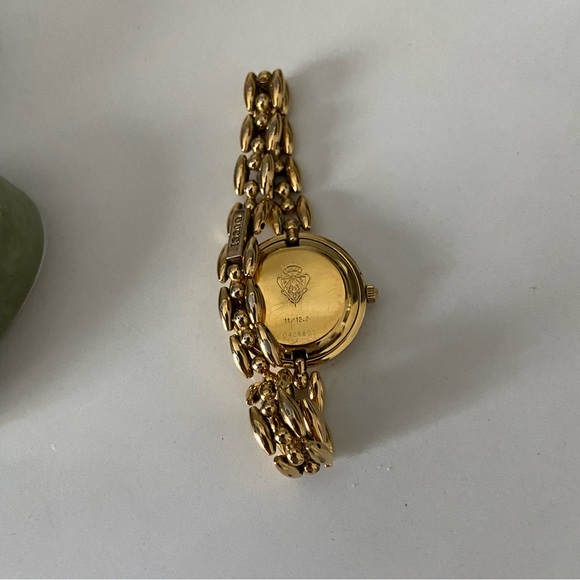 Gucci Interchangeable Bezel Watch with box and 5 bezels - Picture 5 of 5